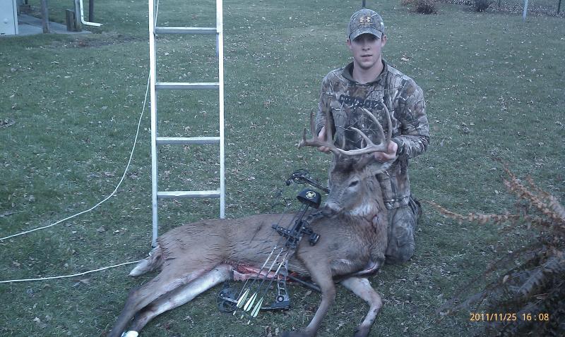 11-25-11. 11 point buck off of a Mississippi island.