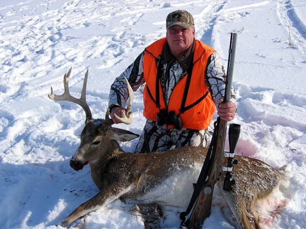 2005 Late Season Muzzlelaoding buck, Adams County, Knight Disc Extreme.