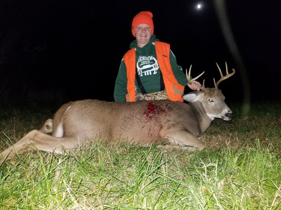 Brayden Iowa Whitetail Picture 2