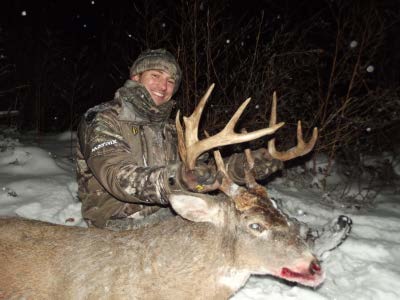 Collin Mann kills a stud of a Whitetail in Western Iowa! This buck started to walk away, a few grunts and a snort wheeze and this buck comes in lookin