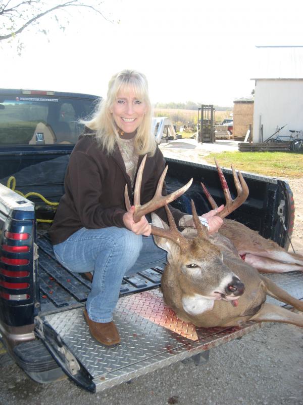 dixies deer hunt 2011 005